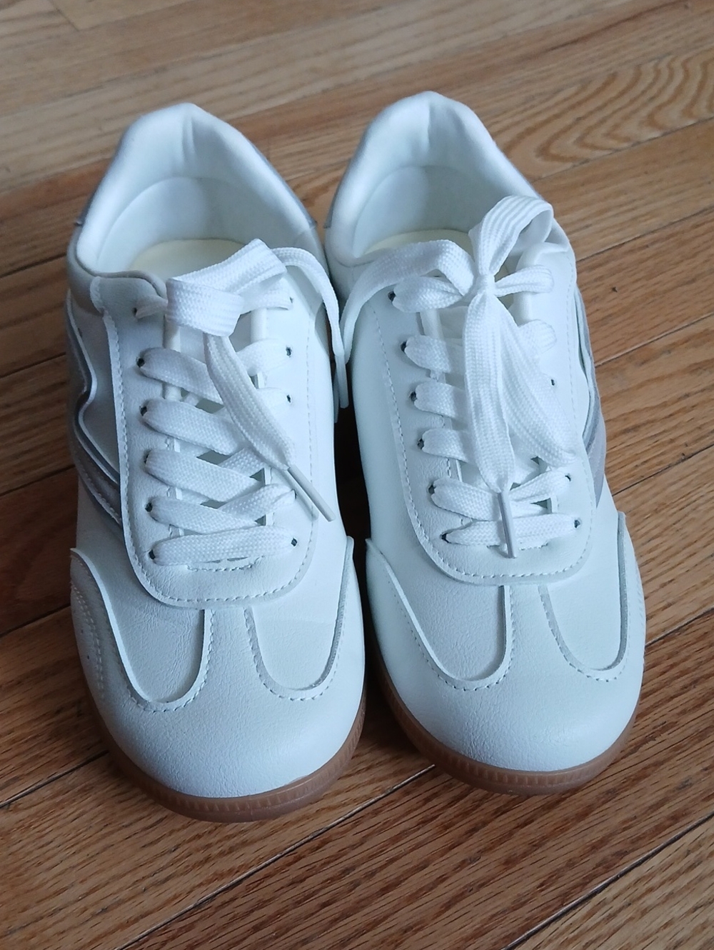 Project Cloud Classic White Women's Lace-Up Sneakers